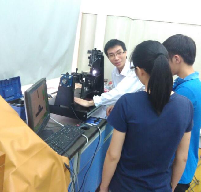 接觸角測(cè)量?jī)x對(duì)材料進(jìn)行自動(dòng)化測(cè)量方式 